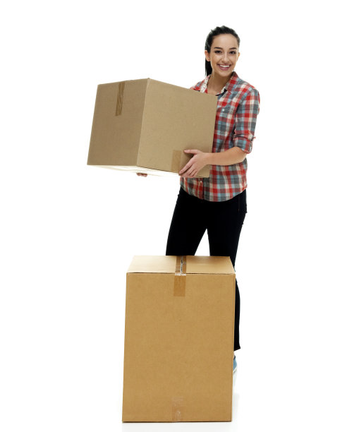 全长/一人/正面视图18-19岁的成年人美丽的黑发/长发/马尾辫高加索女性/年轻女性站在白人背景谁是微笑/快乐/愉快/凉爽的态度图片下载