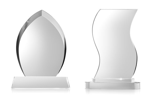 空白玻璃奖杯模型孤立在白色背景图片下载