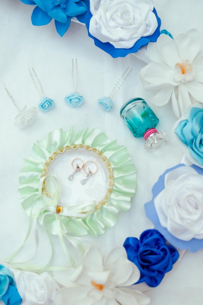 新娘和丈夫的珠宝图片下载