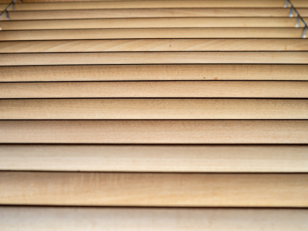 抛光木纹罗马百叶窗图片下载