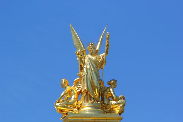 金色的雕像图片下载