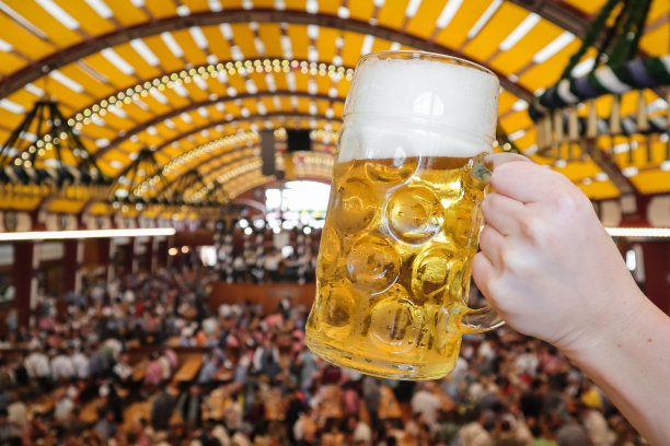 啤酒节上的斯坦因啤酒图片下载