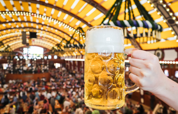 啤酒节上的斯坦因啤酒图片下载