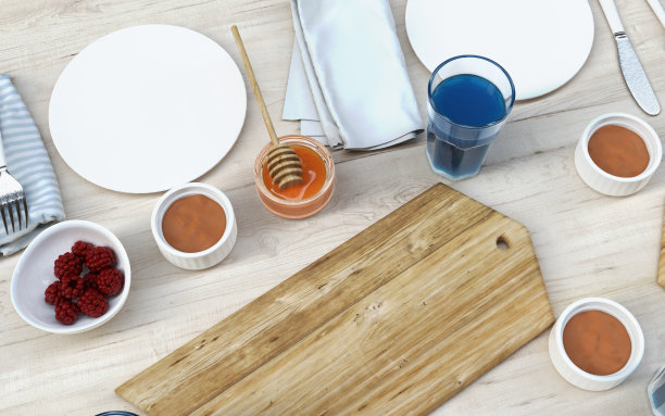 白色木桌上有食物，早餐，菜板，木托盘，饮料，水果，煎饼和蜂蜜。图片下载