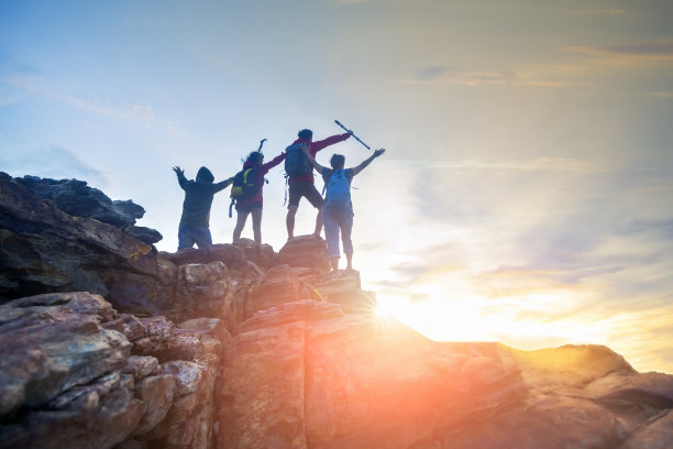 帮助和团队合作的理念。图片下载