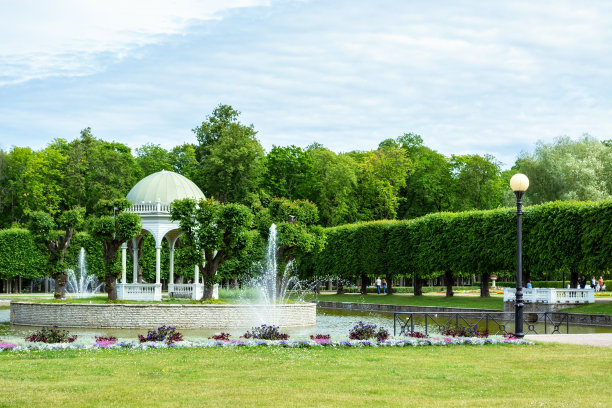 卡德里奥格公园的池塘。图片下载