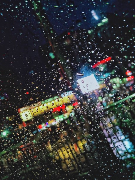 雨滴就像希望。图片下载