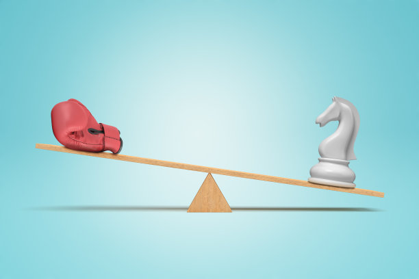 一个象棋骑士超过拳击手套的跷跷板的3d渲染。图片下载