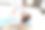在医疗程序后睡觉的女人库存照片图片下载