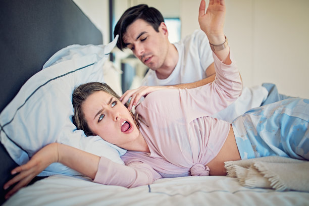 男人遭到了伴侣的性拒绝图片下载