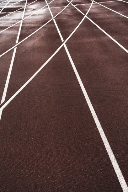 田径跑道上的跑道图片下载