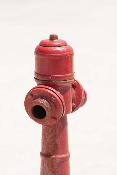 成红色消防栓图片下载