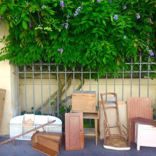 路边的家具图片下载