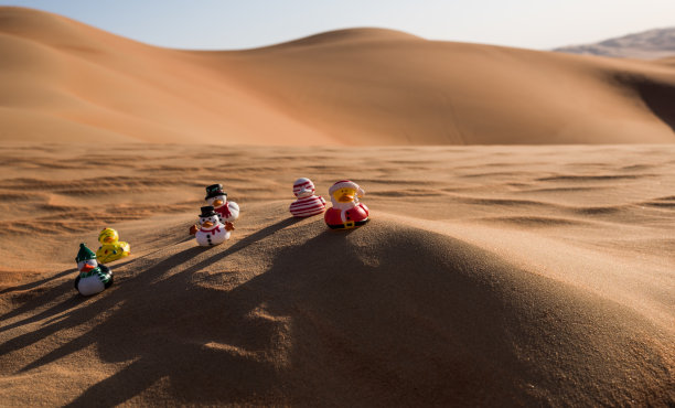 圣诞老人正在为圣诞节做准备图片下载