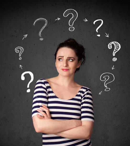 年轻女子脑子里萦绕着问号图片下载