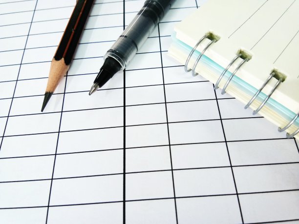 你在办公室或学校工作用的文具图片下载