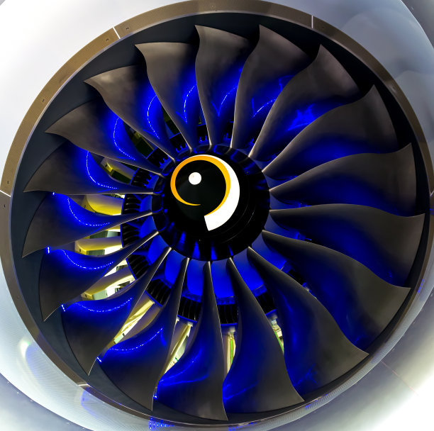 涡轮喷气发动机的飞机在近距离图片下载