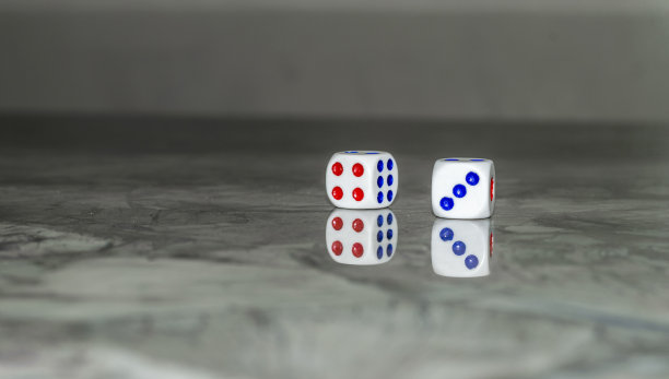 飞行棋棋盘和骰子图片下载