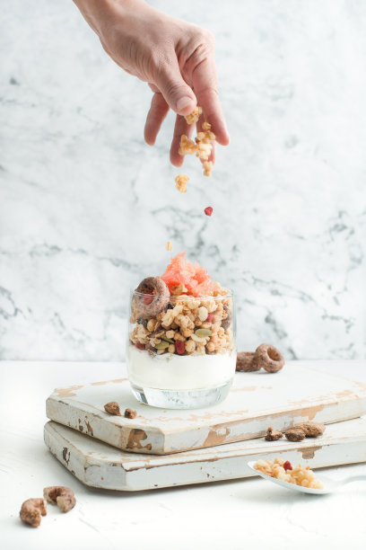 酸奶和格兰诺拉麦片图片下载