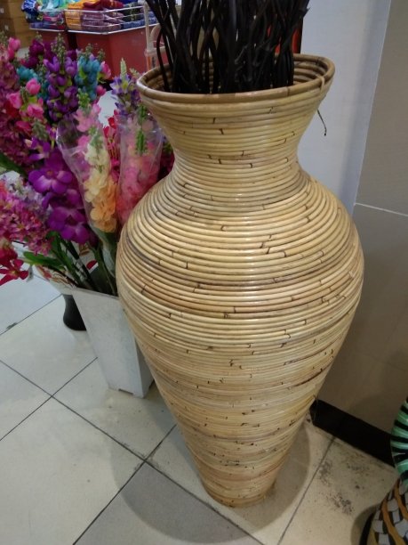 藤条花瓶图片下载