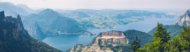 特劳恩西湖，萨尔茨卡默古特，奥地利。图片下载