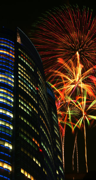 六本木山和烟花图片下载