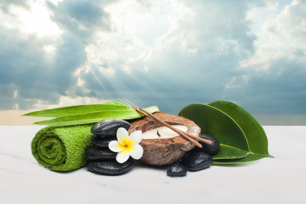 集石、烛、叶、流等水疗为一体图片下载