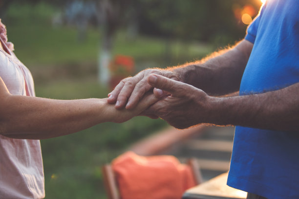 有你在我身边，我很安全图片下载