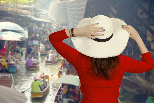 年轻女子在亚洲度假图片下载