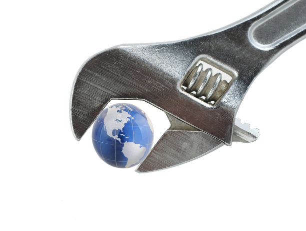 地球被扳手挤压着图片下载