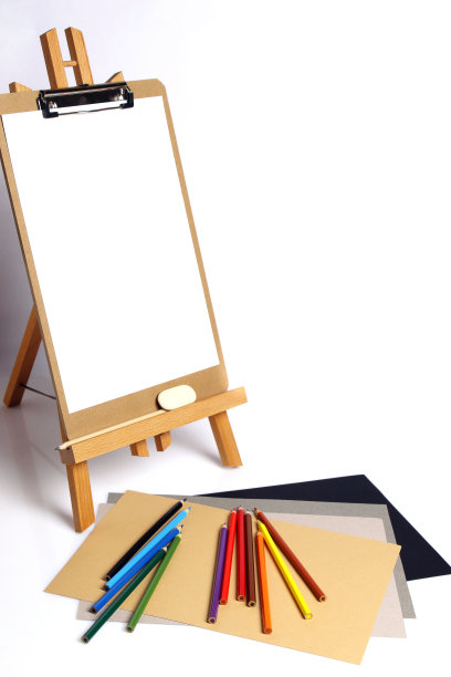 在白色背景上绘制的一套材料。图片下载