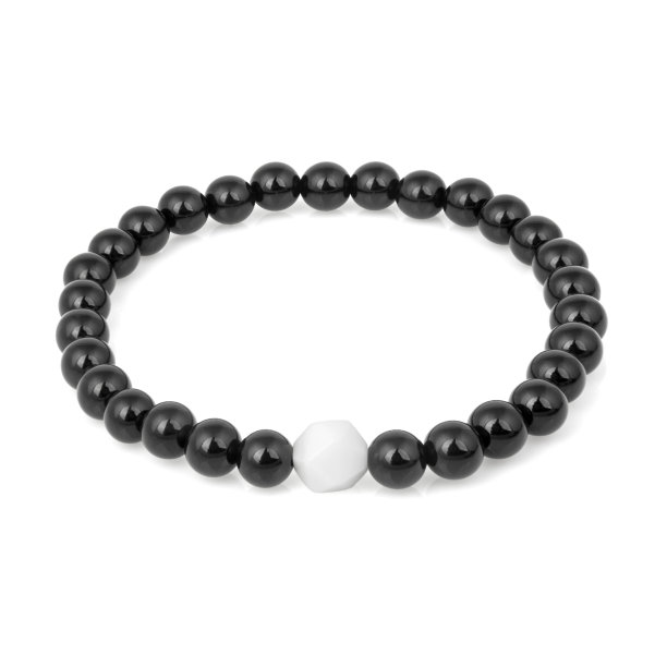 石手镯孤立在白色背景图片下载