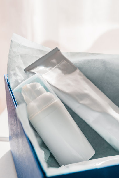 天然化妆品美容盒套装图片下载