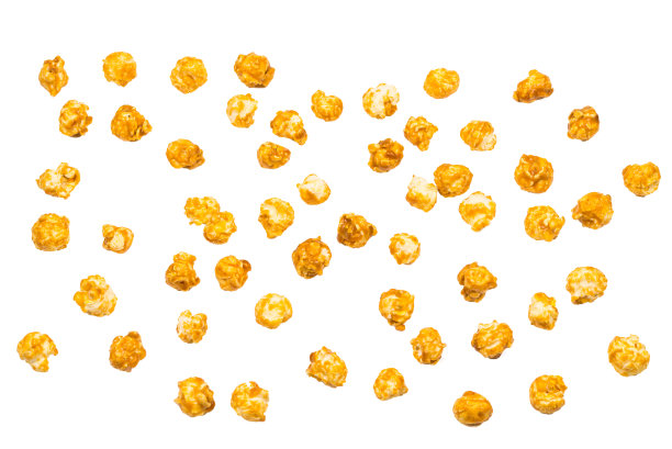 焦糖爆米花孤立在白色背景。图片下载
