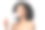 美丽的混血儿女人拿着白色的鸵鸟羽毛图片下载