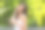 在阳台上或花园里喝咖啡的快乐女人图片下载
