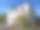 一座被毁的两层楼房的废墟。砖破建筑的照片。图片下载