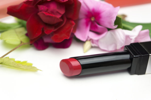 唇贴有花又淡图片下载