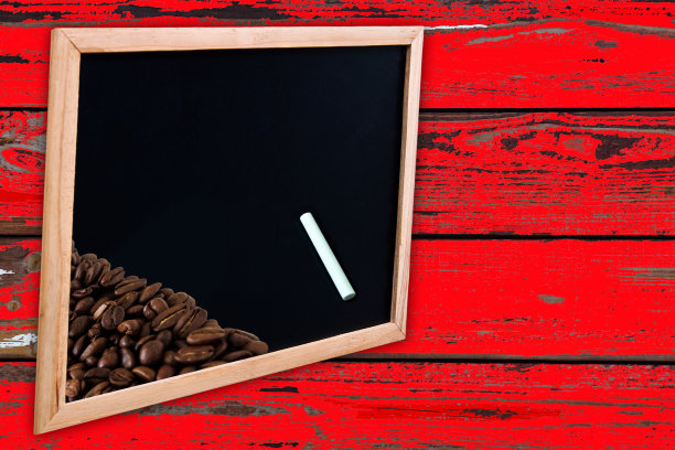 咖啡豆作为黑板的背景图片下载