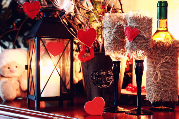 酒杯酒杯情人心烛图片下载