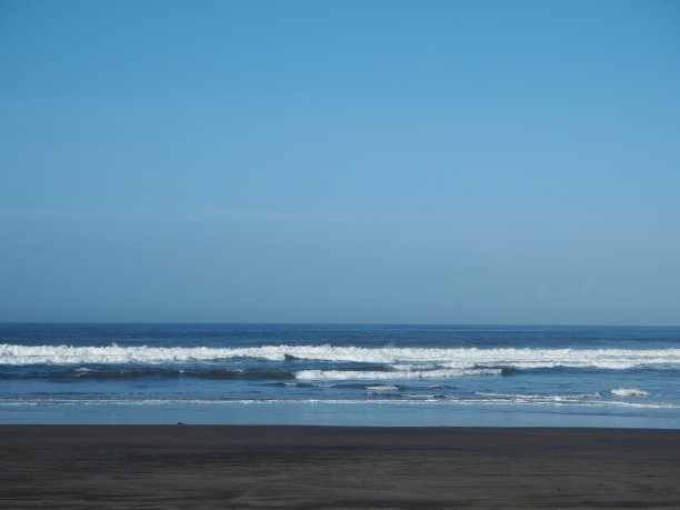 在巴厘岛的海图片下载