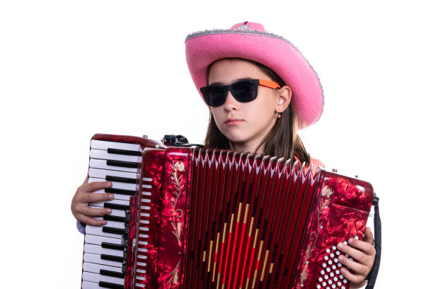 手风琴的女孩图片下载