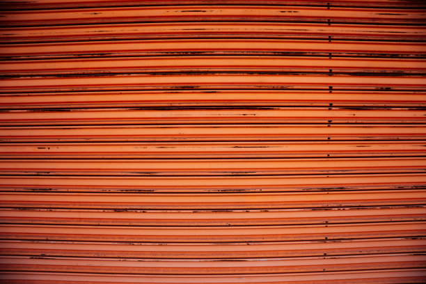 红色金属卷帘门纹理背景图片下载