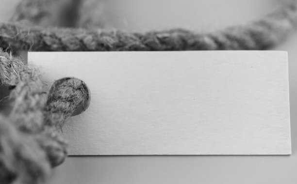 黑白照片贴纸与粗编织绳和船舶纸折纸图片下载