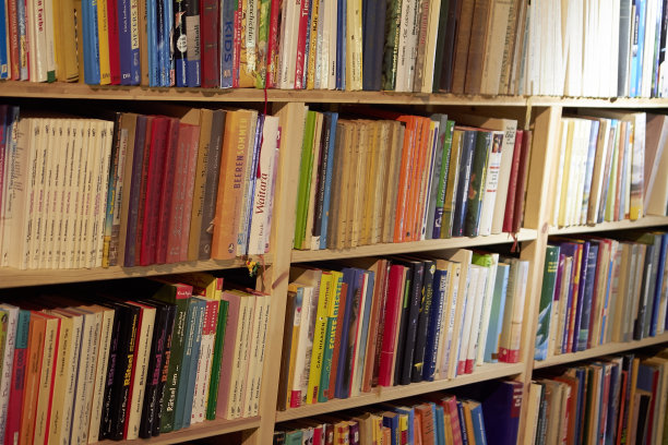 满满当当的书架图片下载