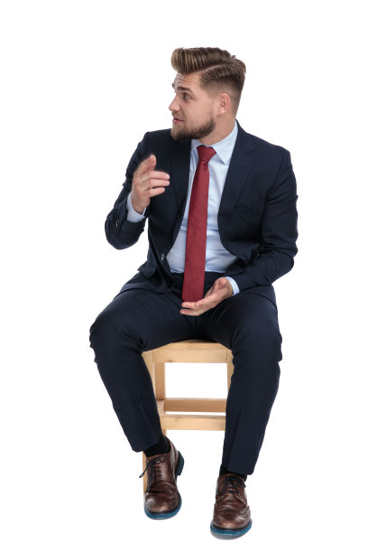 困惑的年轻商人指责和质疑图片下载