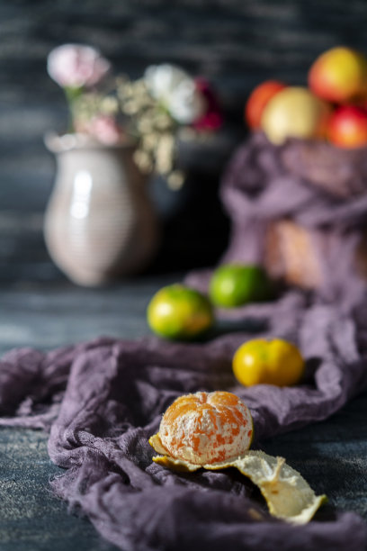 静物:水果和花盆图片下载