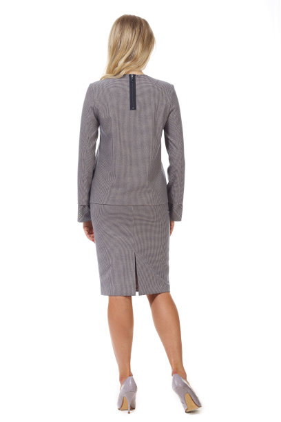 金发商务女人长头发在正式的裙子套装高跟鞋细高跟鞋全身照片孤立在白色图片下载