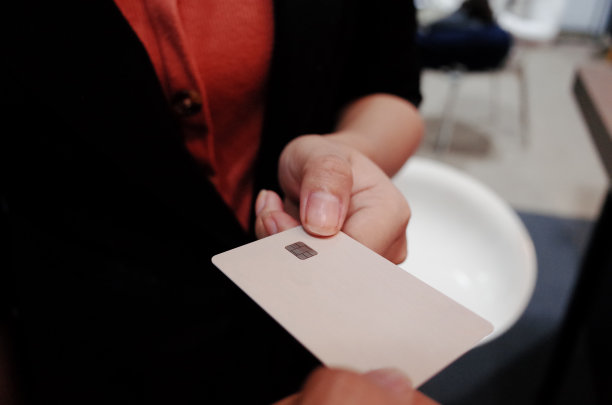 使用信用卡支付，购物和零售的概念图片下载