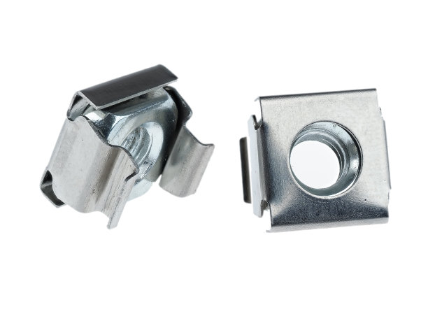 隔离在白色机柜上的服务器机架螺母图片下载